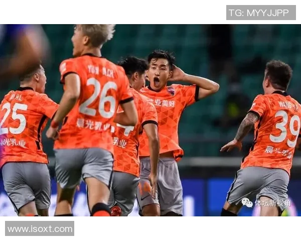 成都网球队以76分领跑精英赛积分榜展现强劲实力