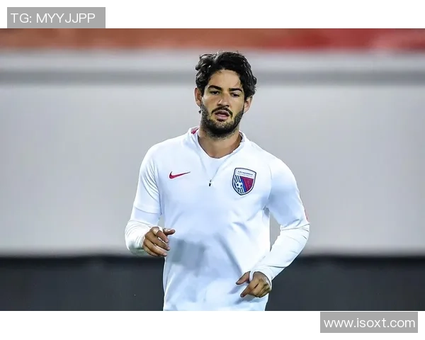 足球明星帕托深情告白心中挚爱感动无数球迷共鸣 足球明星帕托深情告白心中挚爱感动无数球迷共鸣