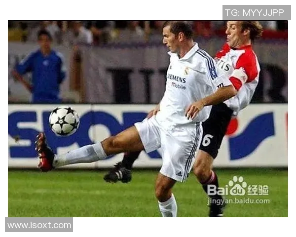 足球明星如何运用脚背技巧完美停球展现足球艺术之美 足球明星如何运用脚背技巧完美停球展现足球艺术之美